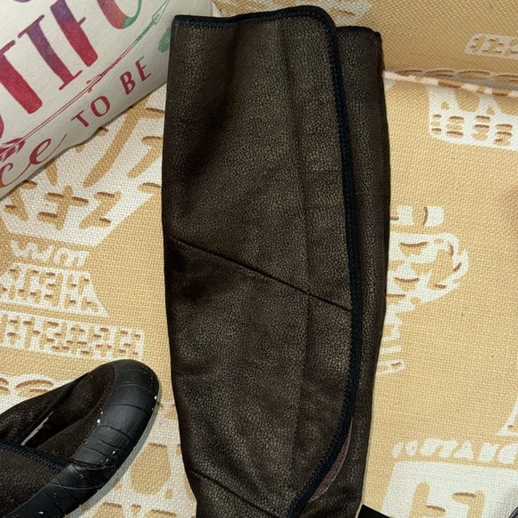 Vibram Shearling Furoshiki HBoots - Picture 7 of 10